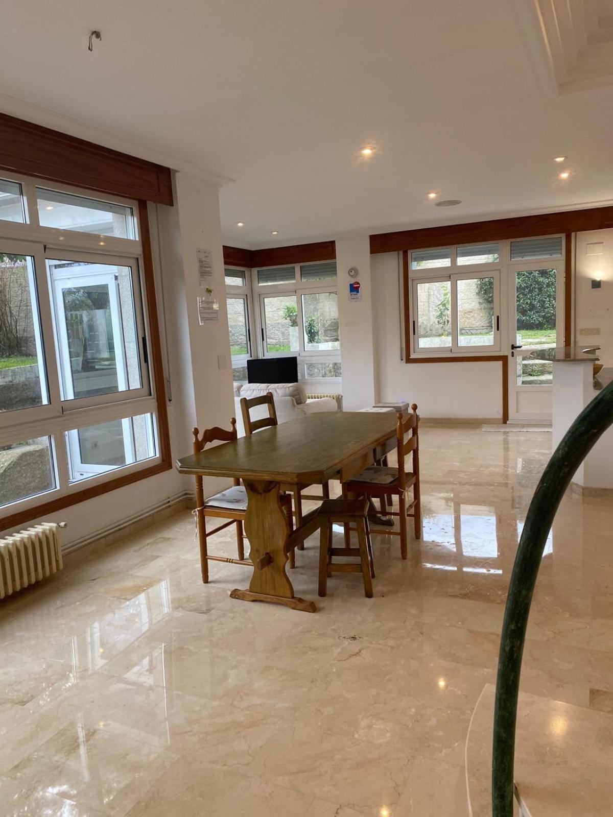 Chalet Adosado Independiente En Vigo - Canido Oya Eksteriør billede